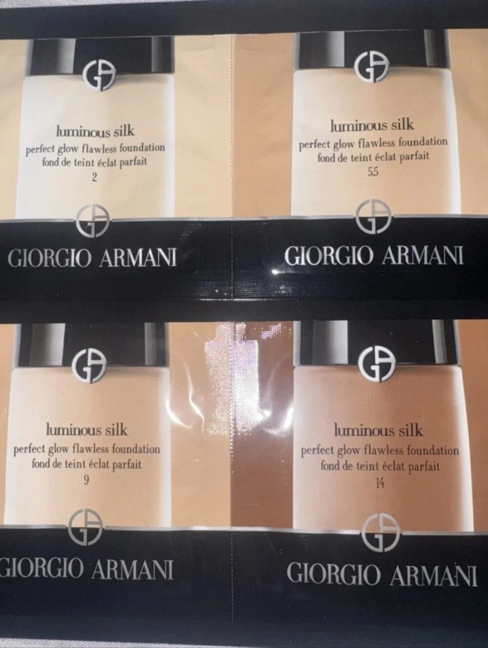 Giorgio Armani Luminous Silk Foundation Sachet Set — Black and Beige